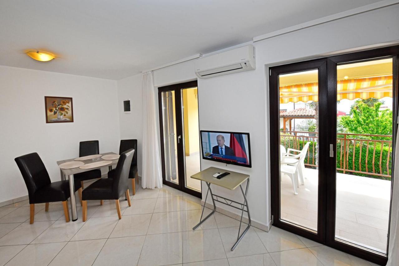 Apartments Jasmina โปเรช ภายนอก รูปภาพ