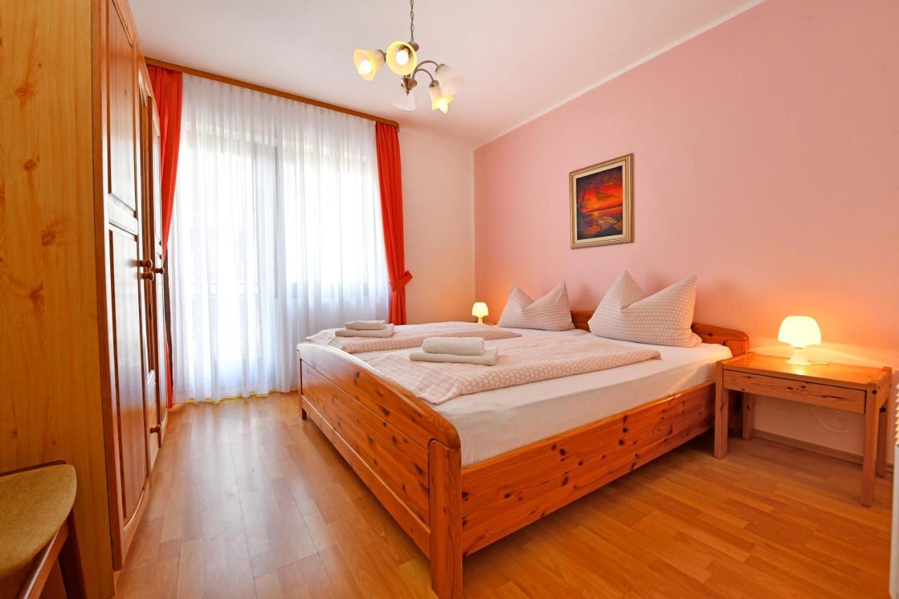 Apartments Jasmina โปเรช ภายนอก รูปภาพ