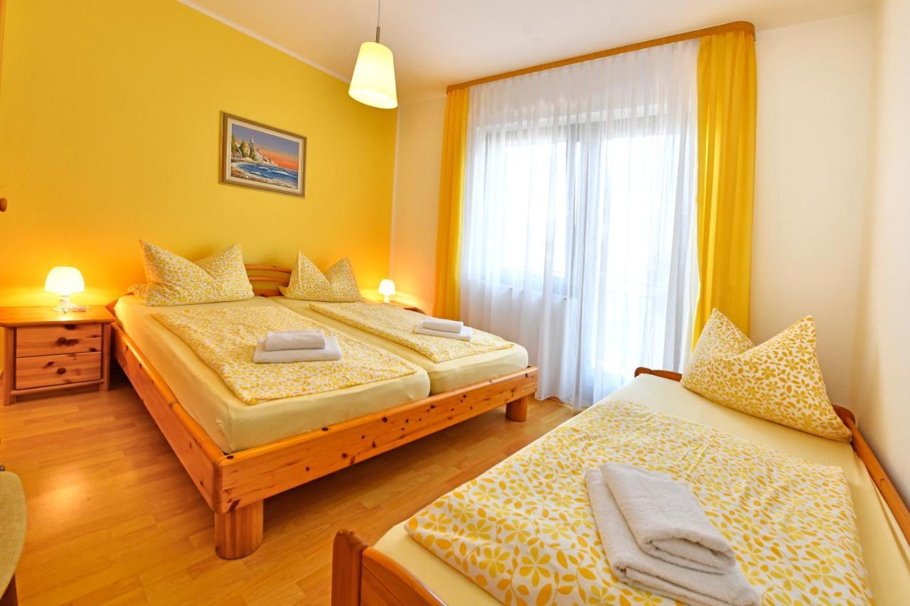 Apartments Jasmina โปเรช ภายนอก รูปภาพ