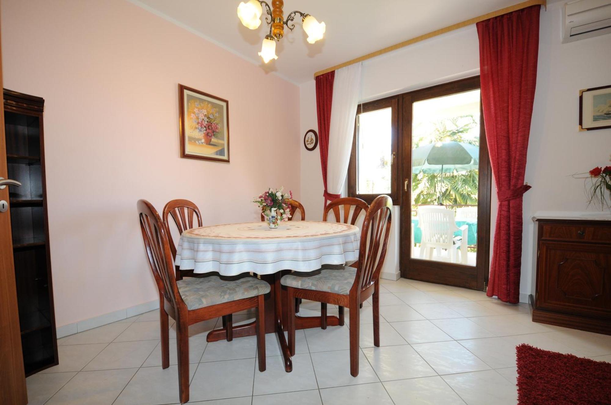 Apartments Jasmina โปเรช ห้อง รูปภาพ