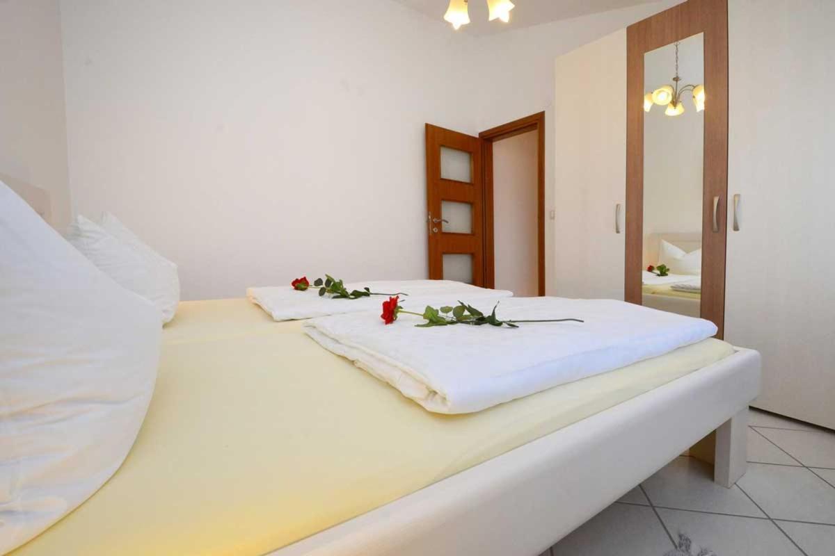 Apartments Jasmina โปเรช ห้อง รูปภาพ