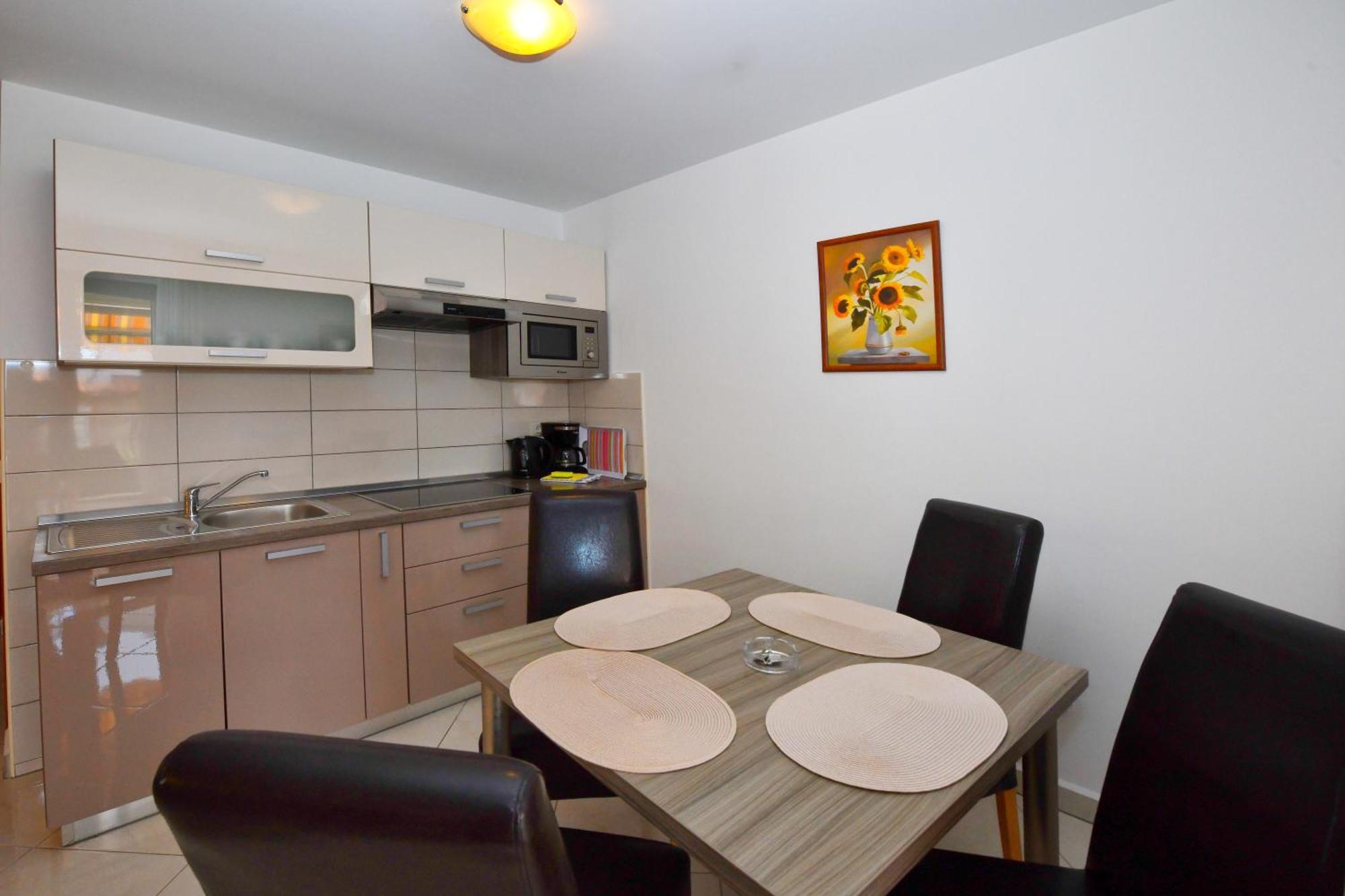 Apartments Jasmina โปเรช ภายนอก รูปภาพ
